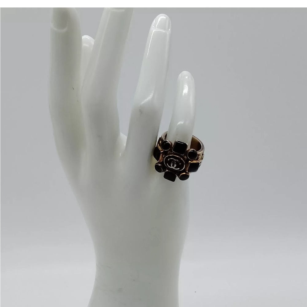 Chanel Gripoix Ring size 7